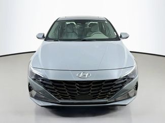 Used 2022 Hyundai Elantra SEL w/ Convenience + Premium Package FWD video 2