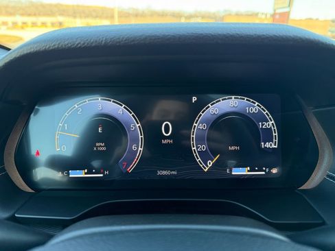 Used 2024 Jeep Grand Cherokee Altitude image 28