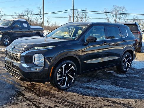 Used 2023 Mitsubishi Outlander SEL 40th Anniversary image 3