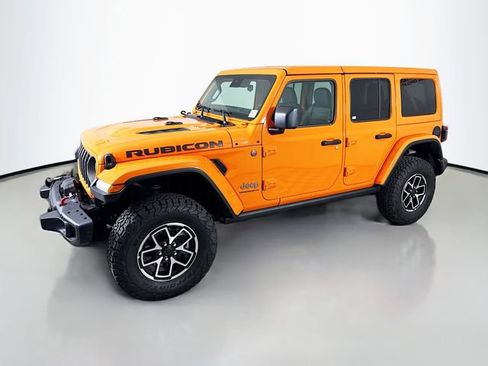 Used 2025 Jeep Wrangler Unlimited Rubicon w/ Steel Bumper Group AWD/4WD image 3