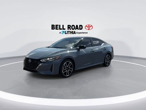 Used 2025 Nissan Sentra SR w/ SR Premium Package image 4