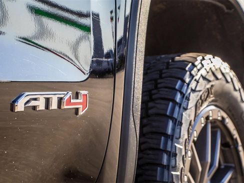 Used 2019 GMC Sierra 1500 AT4 w/ AT4 Premium Package image 11