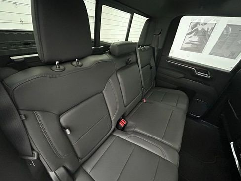 Used 2025 GMC Sierra 2500 SLT w/ SLT Premium Package image 40