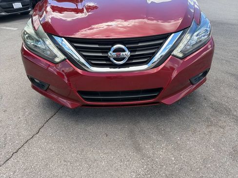 Used 2017 Nissan Altima 2.5 SR w/ Midnight Edition Package FWD image 43