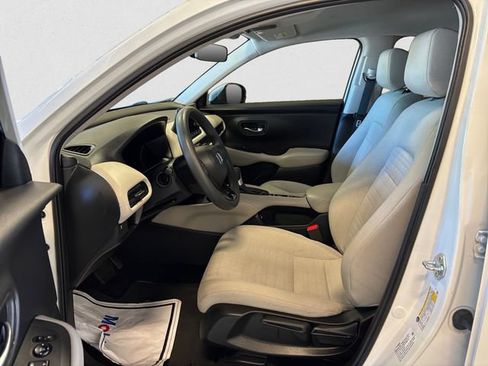 Used 2023 Honda HR-V LX image 10