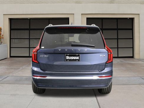 New 2026 Volvo XC90 T8 Ultra w/ Protection Package Premier image 4