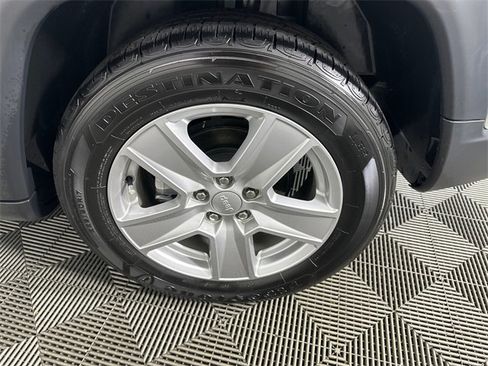 Certified 2022 Jeep Compass Latitude w/ Convenience Group image 5