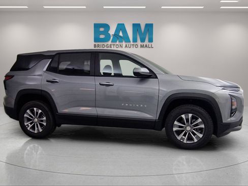 New 2026 Chevrolet Equinox LT w/ Safety and Technology Package image 8