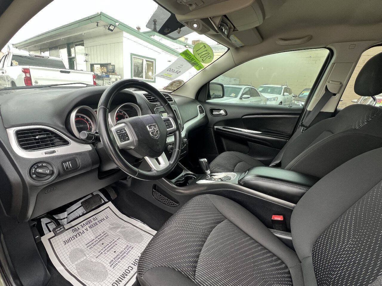 Used 2017 Dodge Journey Crossroad AWD/4WD image 16