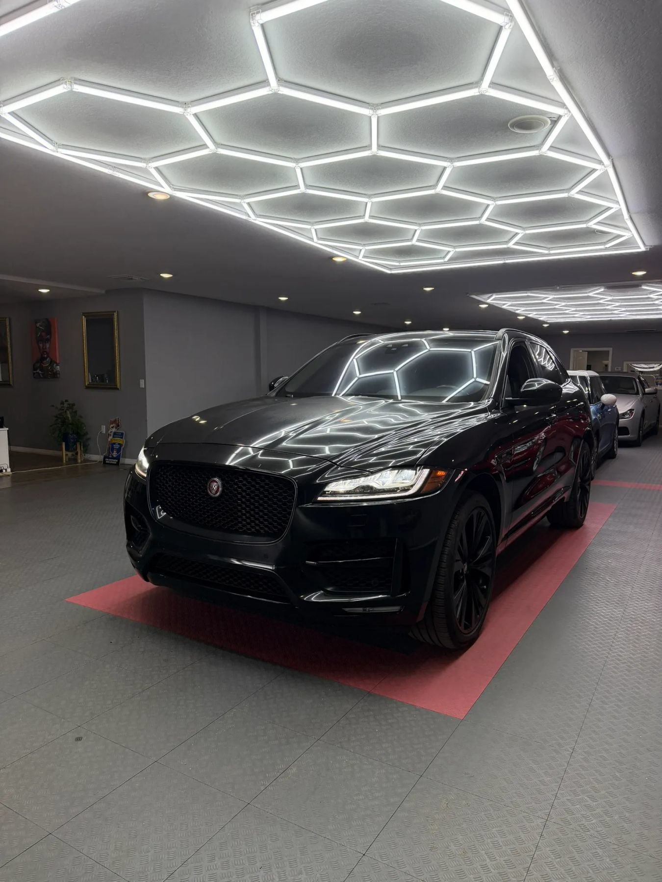 Used 2018 Jaguar F-PACE R-Sport AWD/4WD image 2