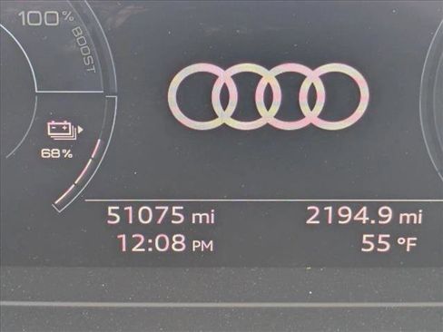 Used 2023 Audi Q4 e-tron Premium Plus image 10