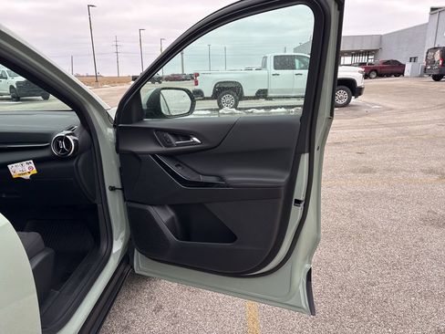 New 2026 Chevrolet Equinox LT w/ LPO, Floor Liner Package image 15