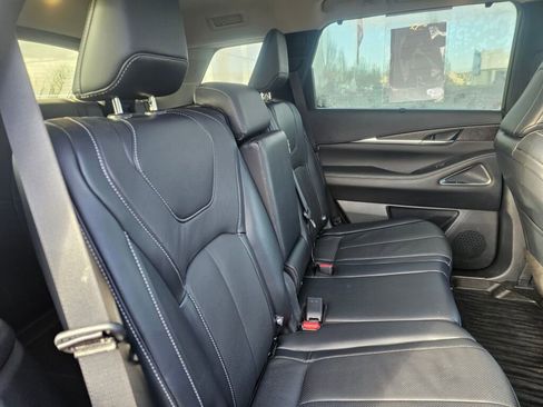 Used 2023 INFINITI QX60 Sensory w/ Vision Package image 16