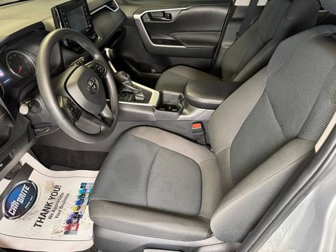 Used 2022 Toyota RAV4 LE AWD/4WD image 20