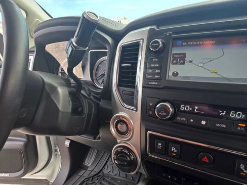 Used 2018 Nissan Titan PRO-4X w/ Pro-4x Utility Package AWD/4WD image 17