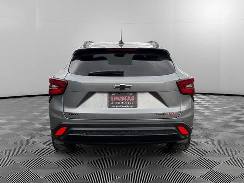 Used 2025 Chevrolet Trax RS w/ Driver Confidence Package image 6