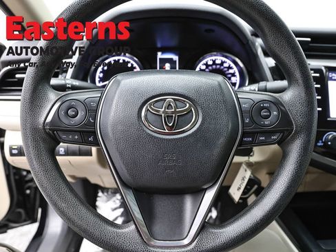 Used 2019 Toyota Camry LE FWD image 10