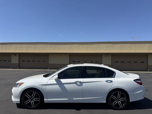 Used 2016 Honda Accord EX-L image 4