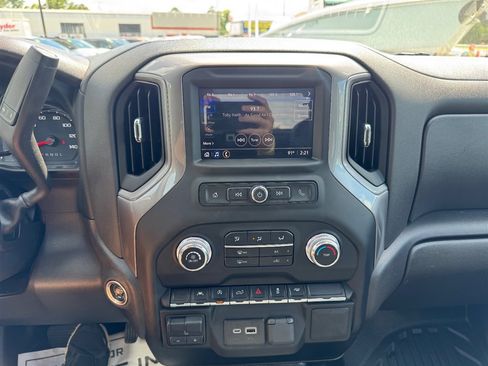 Used 2023 GMC Sierra 1500 Pro w/ Pro Value Package RWD image 13