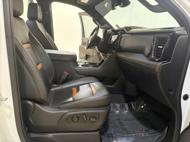 Used 2024 GMC Sierra 3500 AT4 w/ AT4 Premium Plus Package AWD/4WD image 25