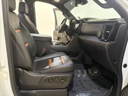 Used 2024 GMC Sierra 3500 AT4 w/ AT4 Premium Plus Package AWD/4WD image 25