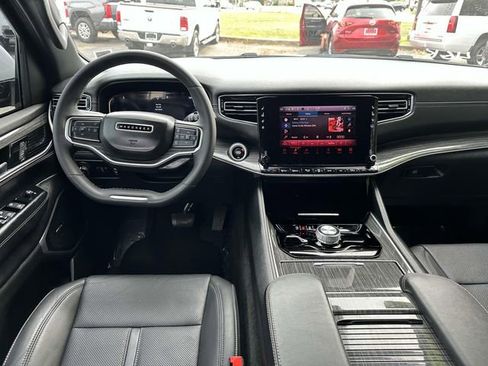 Used 2022 Jeep Wagoneer Series II image 10