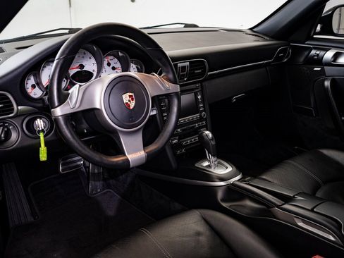 Used 2009 Porsche 911 Carrera S image 4