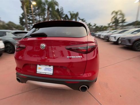 Used 2019 Alfa Romeo Stelvio image 7