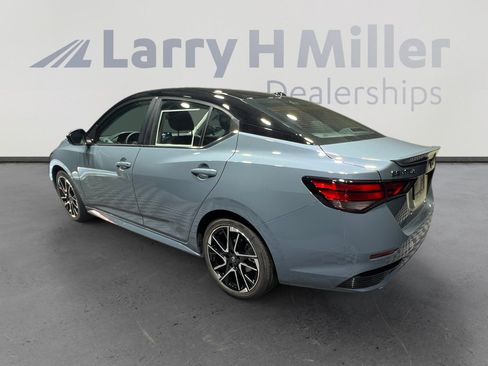 New 2025 Nissan Sentra SR image 3