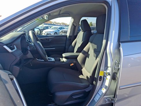 Certified 2021 Toyota RAV4 LE image 13