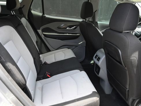 Used 2023 GMC Terrain SLE w/ Driver Convenience Package FWD image 13