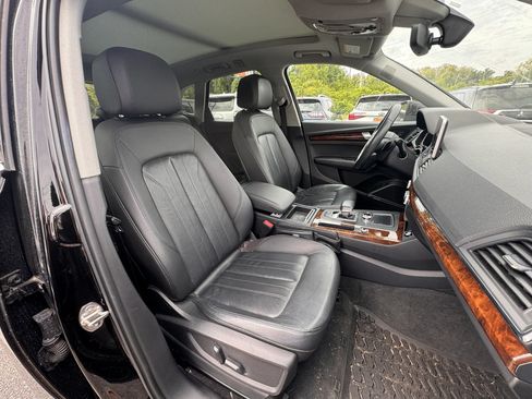 Used 2018 Audi Q5 2.0T Premium Plus w/ Premium Plus Package AWD/4WD image 11