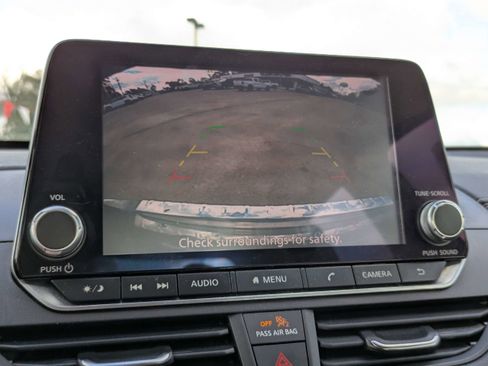 Used 2021 Nissan Altima 2.5 SV w/ SV Premium Package image 31