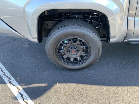 New 2024 Toyota Tacoma TRD Sport image 11