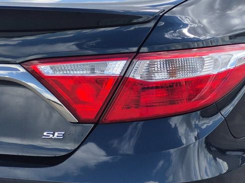 Used 2017 Toyota Camry SE FWD image 26