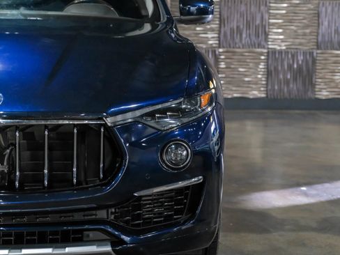 Used 2019 Maserati Levante GranLusso image 42
