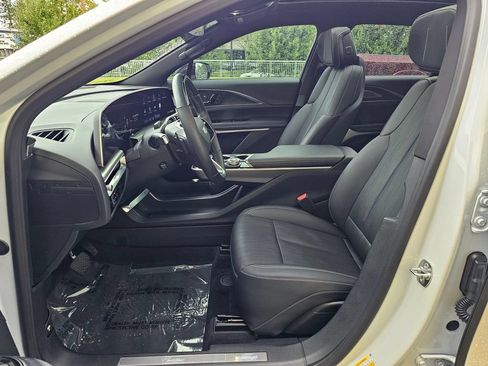Certified 2024 Cadillac Lyriq Luxury w/ LPO, Floor Liner Package AWD/4WD image 20