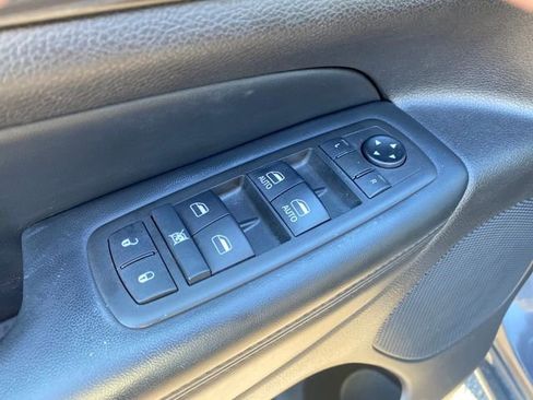 Used 2021 Jeep Grand Cherokee Laredo w/ Security & Convenience Group image 17