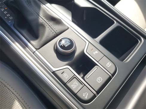 New 2026 Kia Sorento S w/ S Panoramic Sunroof Package image 37