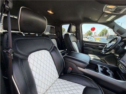 Used 2019 RAM 1500 Big Horn AWD/4WD image 30