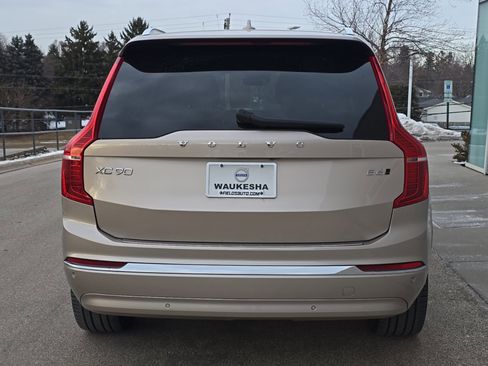 Certified 2023 Volvo XC90 B6 Ultimate w/ Lounge Package image 4