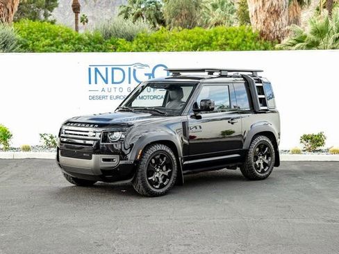 Used 2023 Land Rover Defender 90 X-Dynamic SE image 1