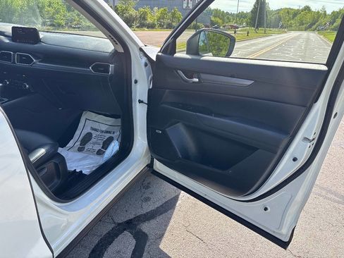 Used 2018 MAZDA CX-5 Touring w/ Preferred Equipment Package AWD/4WD image 13
