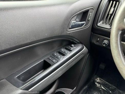 Used 2019 Chevrolet Colorado ZR2 image 32