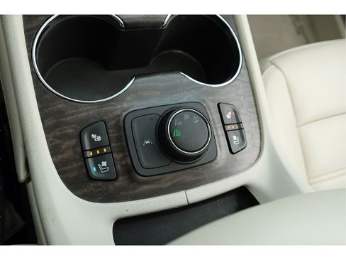 Used 2020 GMC Acadia Denali AWD/4WD image 7