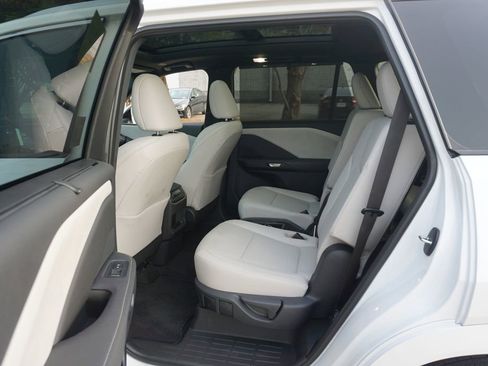 Used 2026 Lexus TX 350 AWD w/ Technology Package image 16
