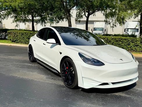 Used 2022 Tesla Model 3 Performance AWD/4WD image 2