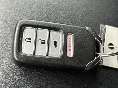 Used 2017 Honda HR-V EX image 14