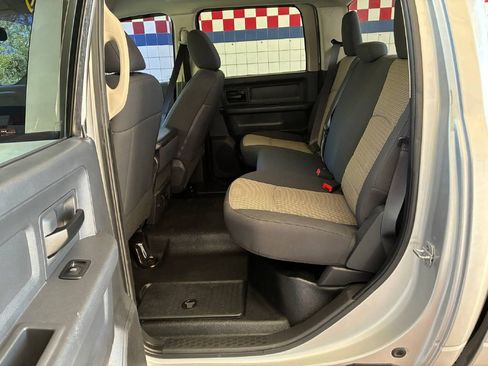 Used 2012 RAM 2500 ST w/ Chrome Appearance Group image 13