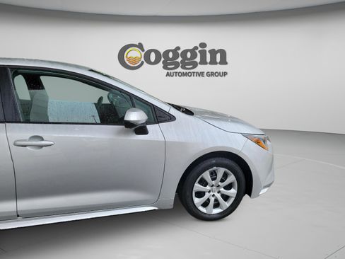 Used 2024 Toyota Corolla LE image 30